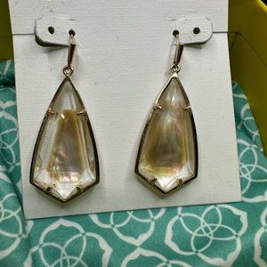 Kendra Scott Carla Earring Rose Gold Suspended brown mother of pearl